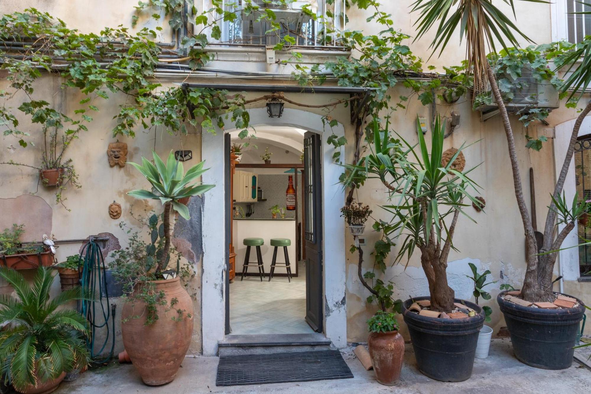 Cortile San Michele Villa Catania-Fontanarossai nemzetközi repülőtér Kültér fotó